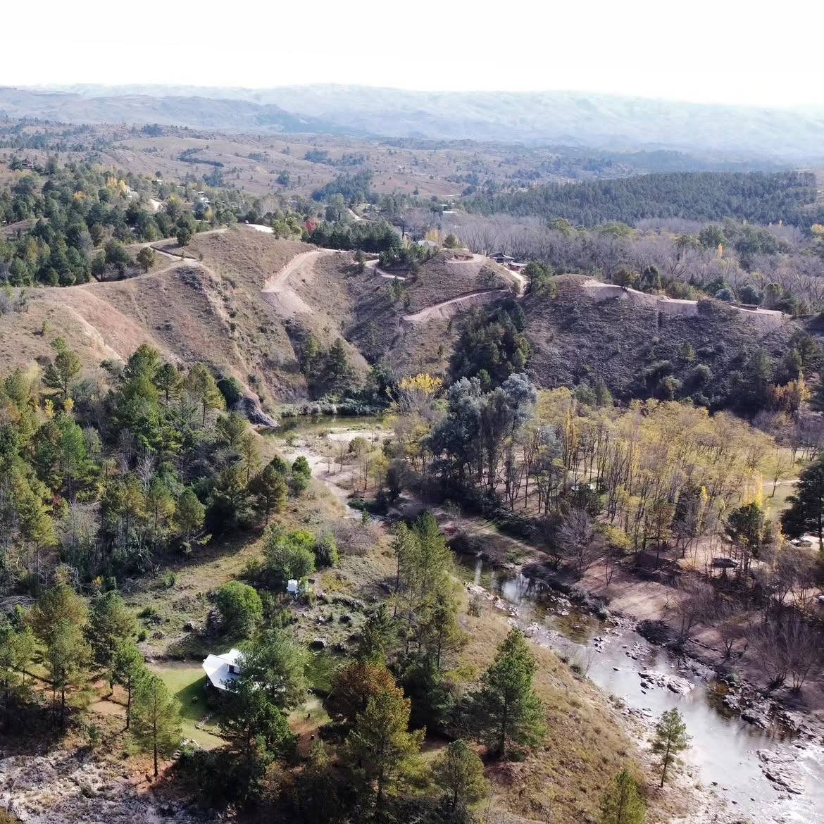 Río y sierras del Valle de Calamuchita